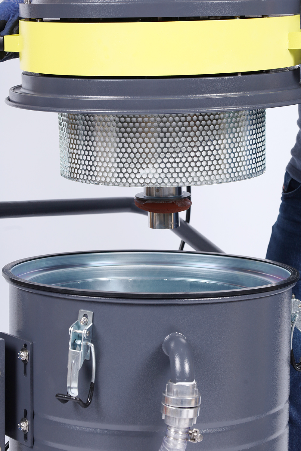 OIL 80L - пылесос для уборки станков СОЖ и стружки