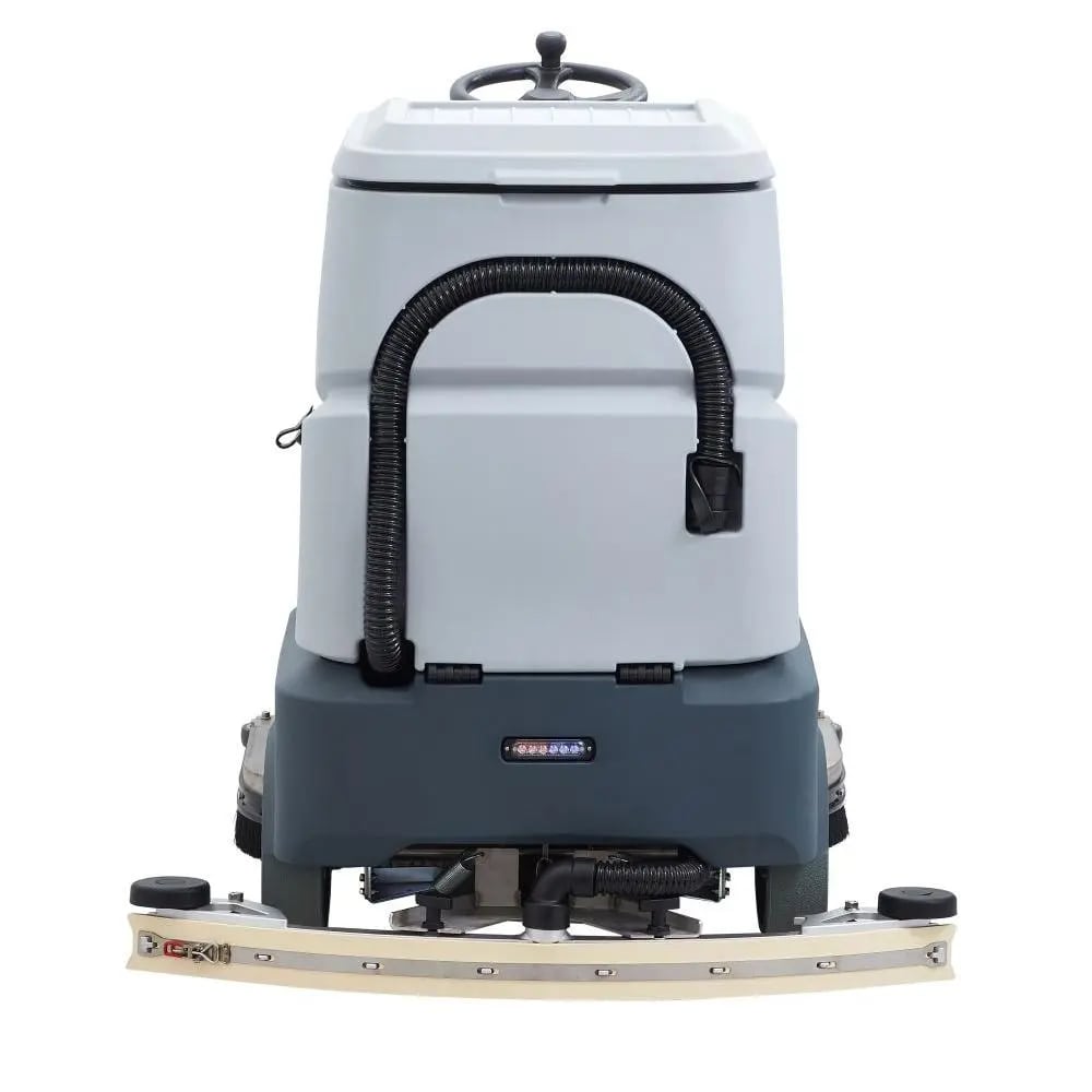 E810R - самоходная поломоечная машина