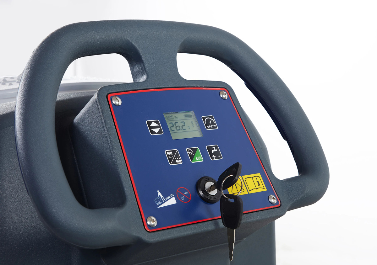 EC530B - поломоечная машина