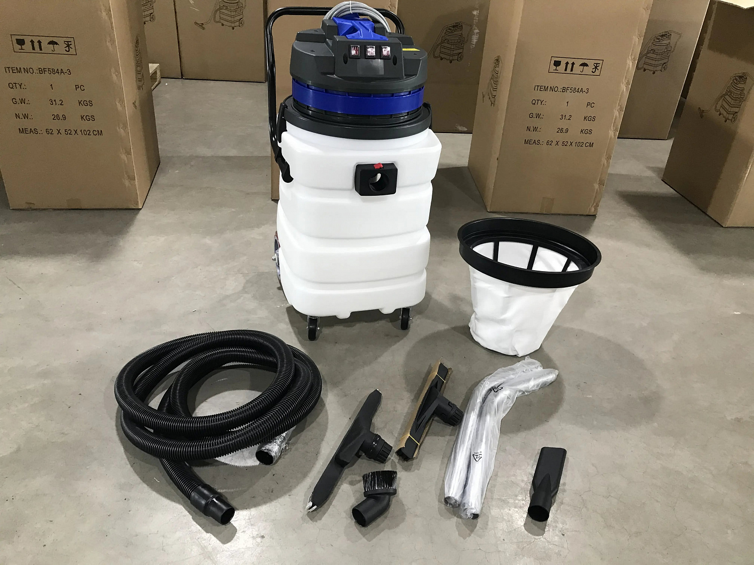 WD584 - мощный пылесос для сбора воды